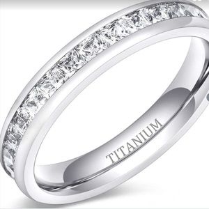 Terrific Titanium Inset CZ Women’s Sparkly Eternity Engagement Wedding Ring Sz6